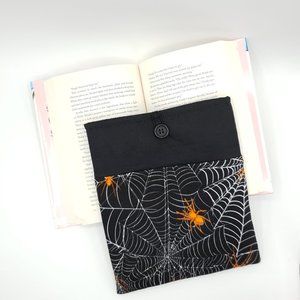 Spiderweb Padded Book Sleeve Tablet Bag w/ Closure